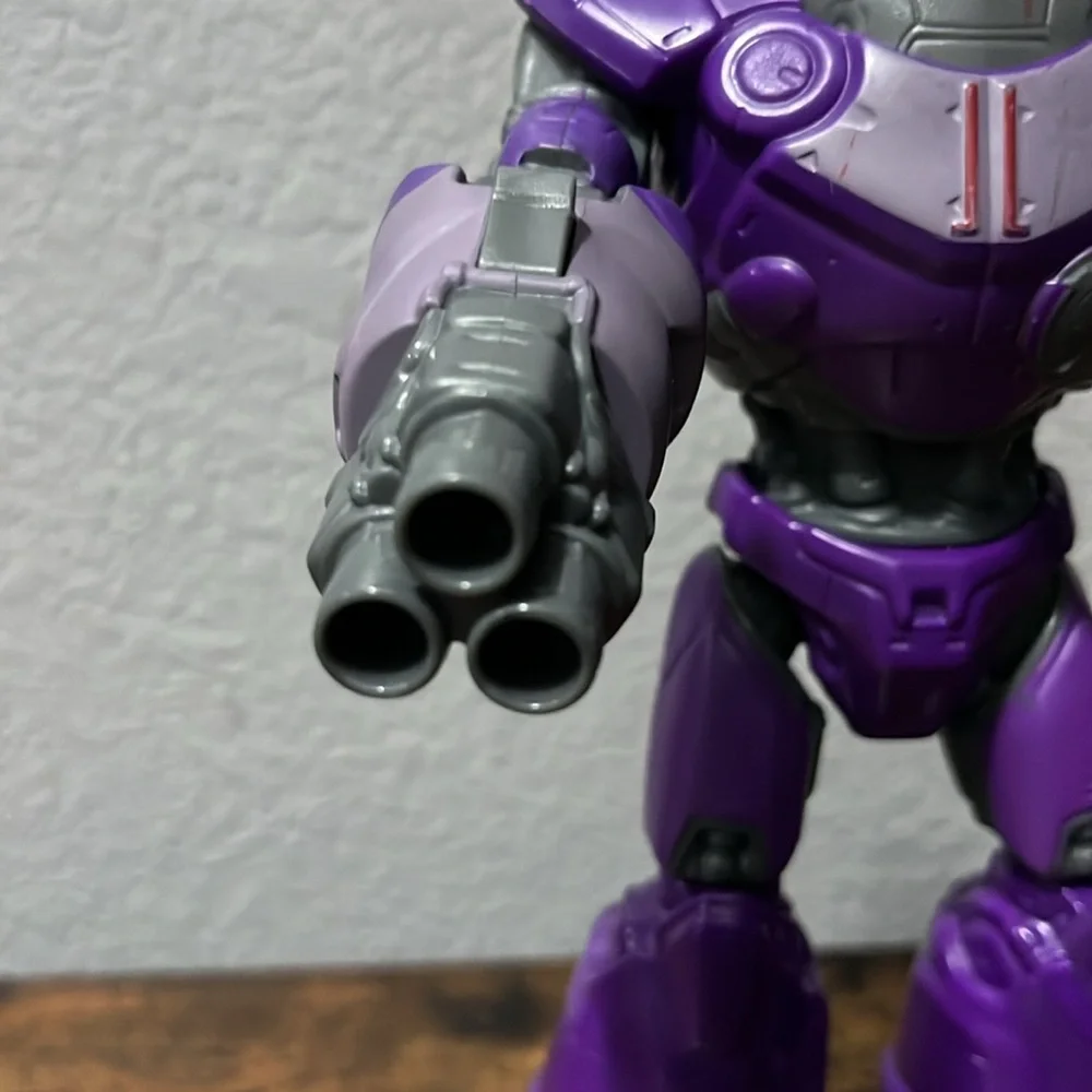 Zorg action figure from Toy story/ Does not include shooting balls from hand - Picture 3 of 13